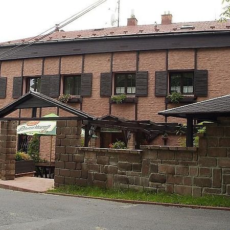 Penzion a Restaurace U Mámy Hotel Frýdek-Místek Exterior foto